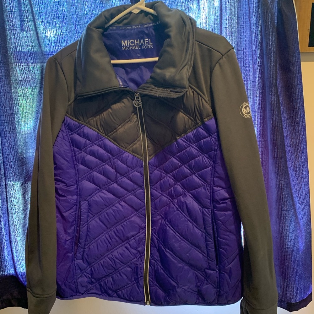 🌅 Michael Kors jacket